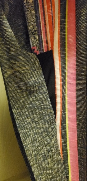 Colorful blouse - Picture 6 of 7